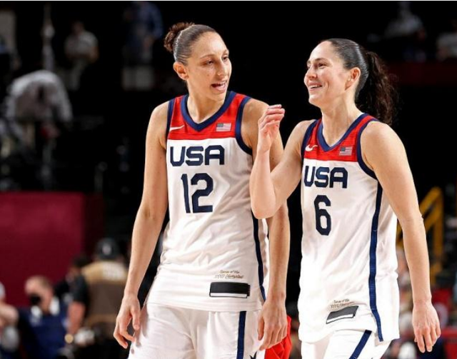 包含尼日利亚男篮碾压塞尔维亚男篮,萨姆·米切尔统治全场的词条 包含尼日利亚男篮碾压塞尔维亚男篮,萨姆·米切尔统治全场的词条