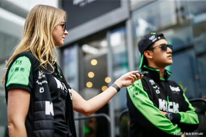 关于索伯车队鏖战红牛二队，周冠宇高光表现的信息