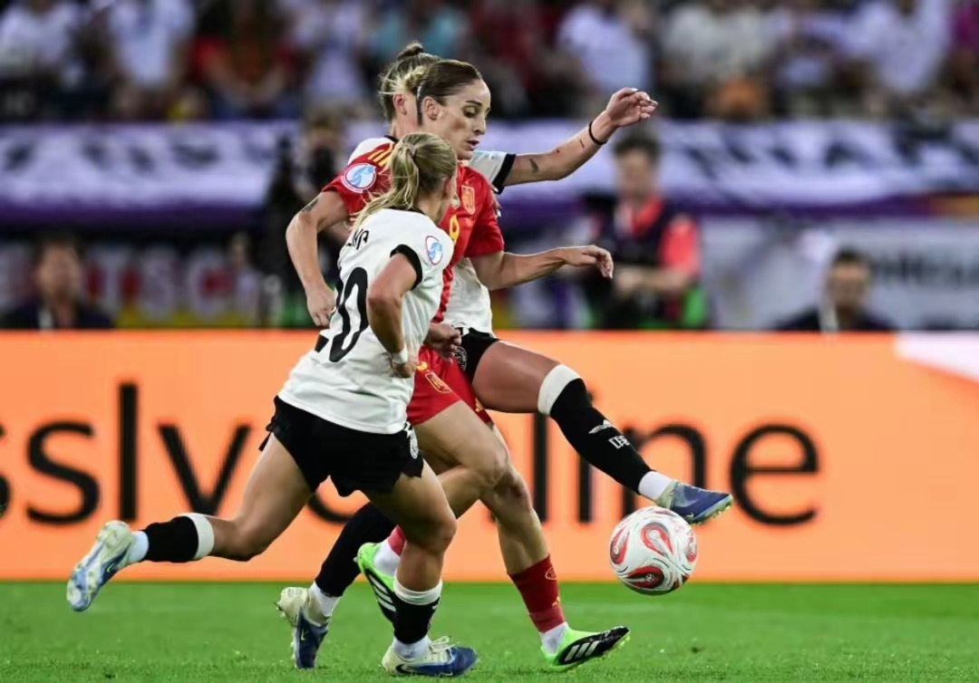 关于葡萄牙女足球员表现顽强晋级的信息 关于葡萄牙女足球员表现顽强晋级的信息