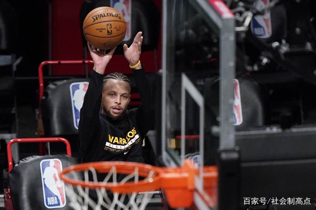 人逆转击败骑士,赛季首胜到手 人逆转击败骑士,赛季首胜到手