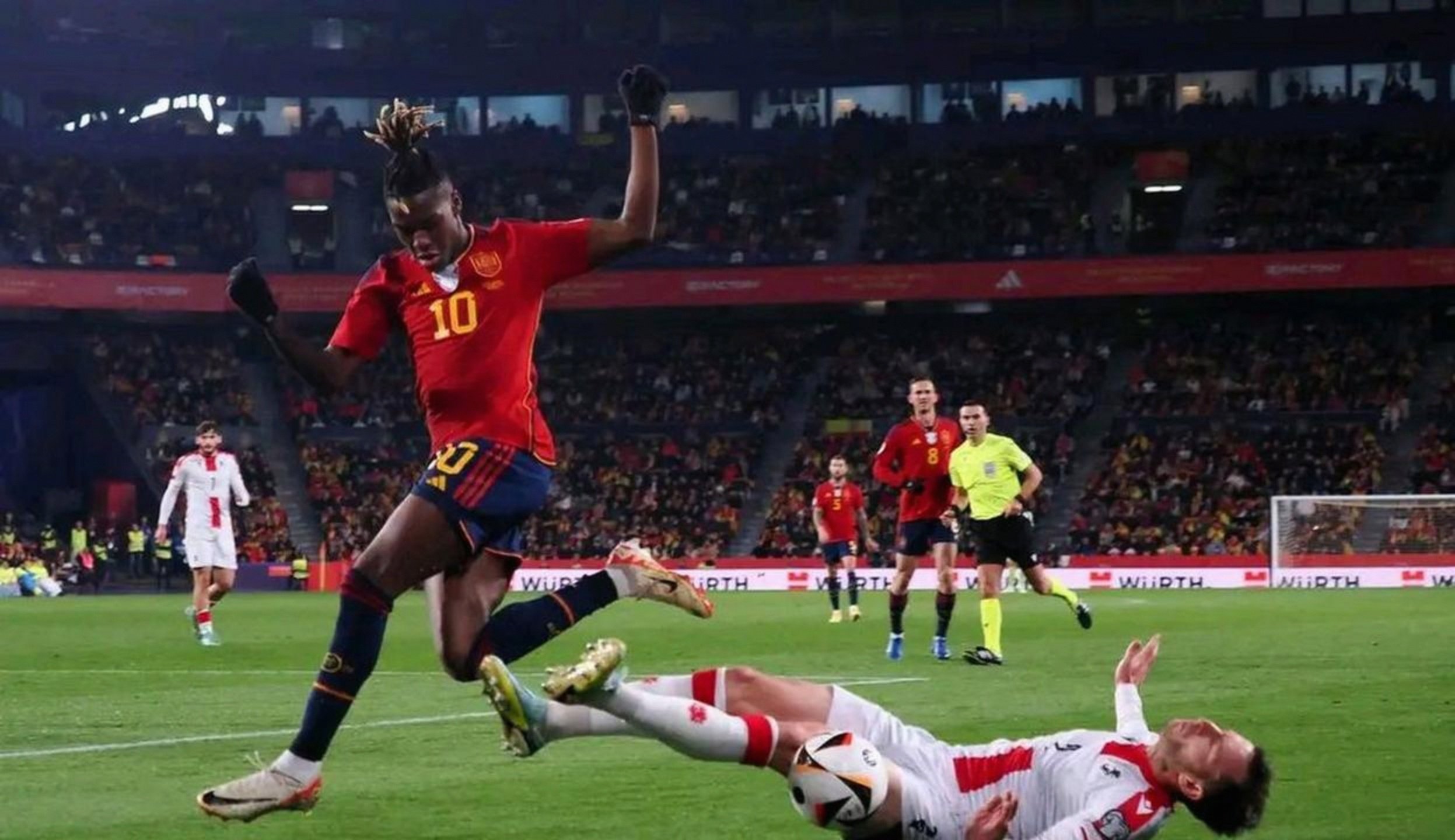 关于西班牙横扫奥地利，晋级前景一片光明！的信息