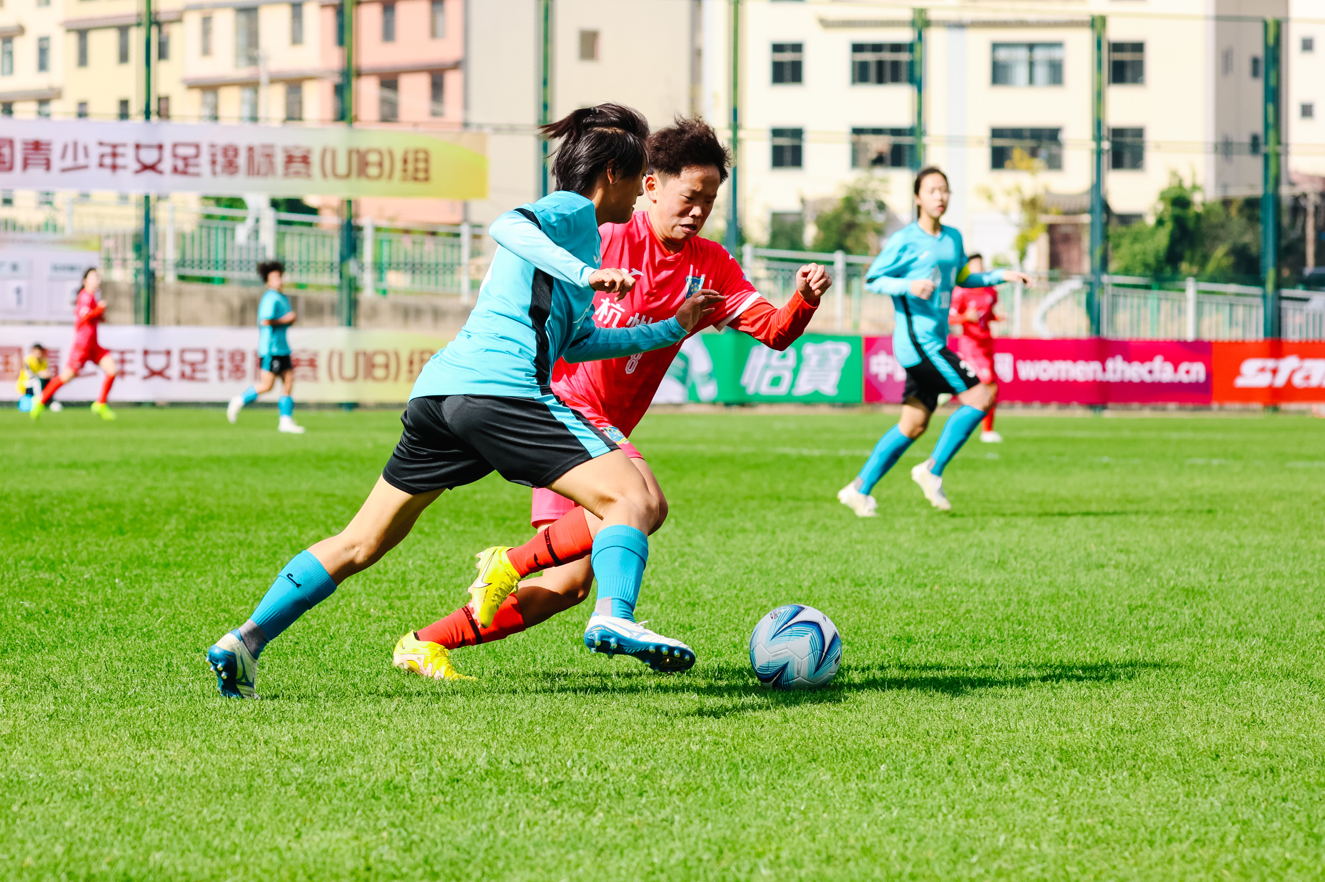 青年女足选拔赛展现新秀风采 青年女足选拔赛展现新秀风采