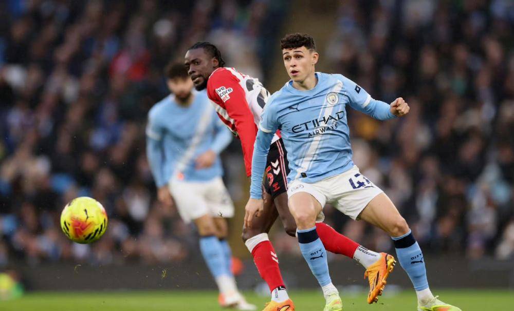 曼城客场强势逆袭，完胜对手