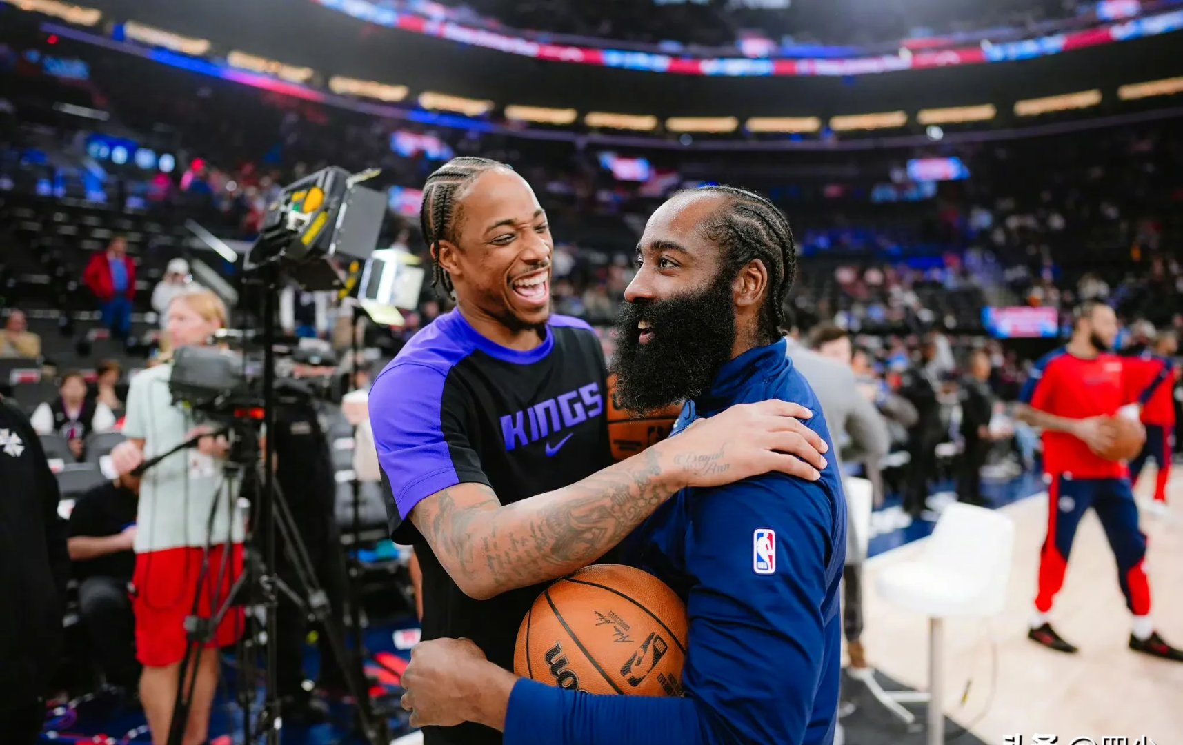 包含马刺力克尼克斯，哈登刷新纪录的词条