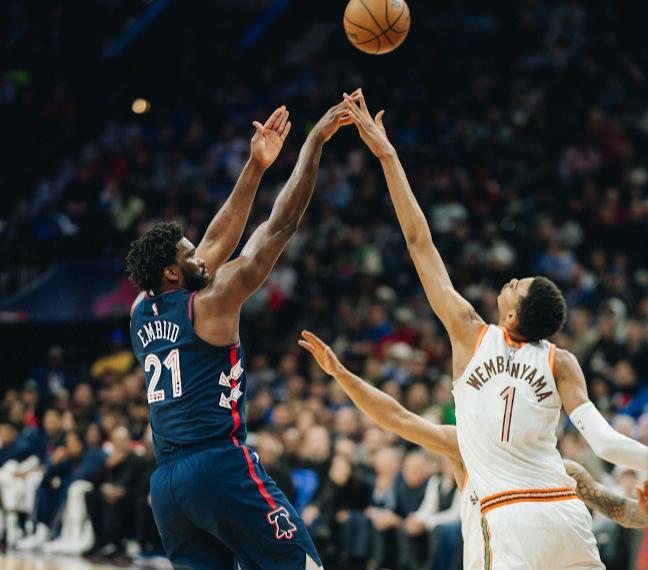 辽宁队鏖战马刺，恩比德关键制胜的简单介绍