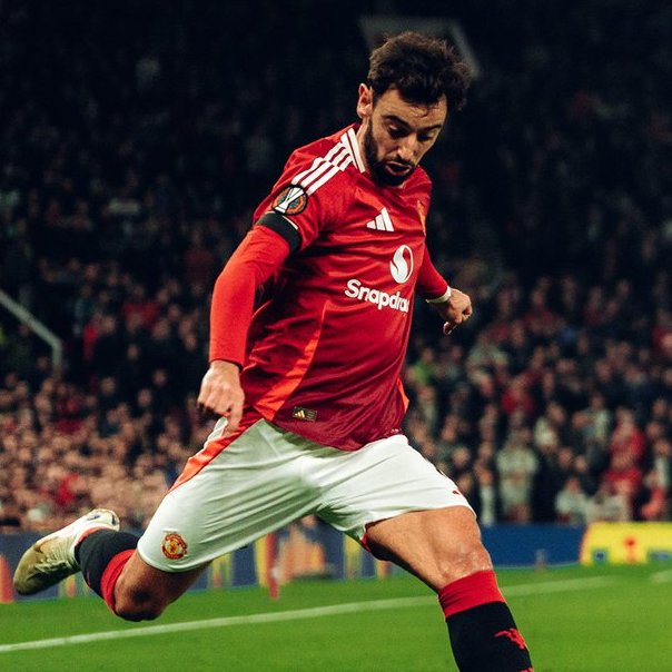 荷兰碾压曼联，布鲁诺·费尔南德斯高光表现的简单介绍