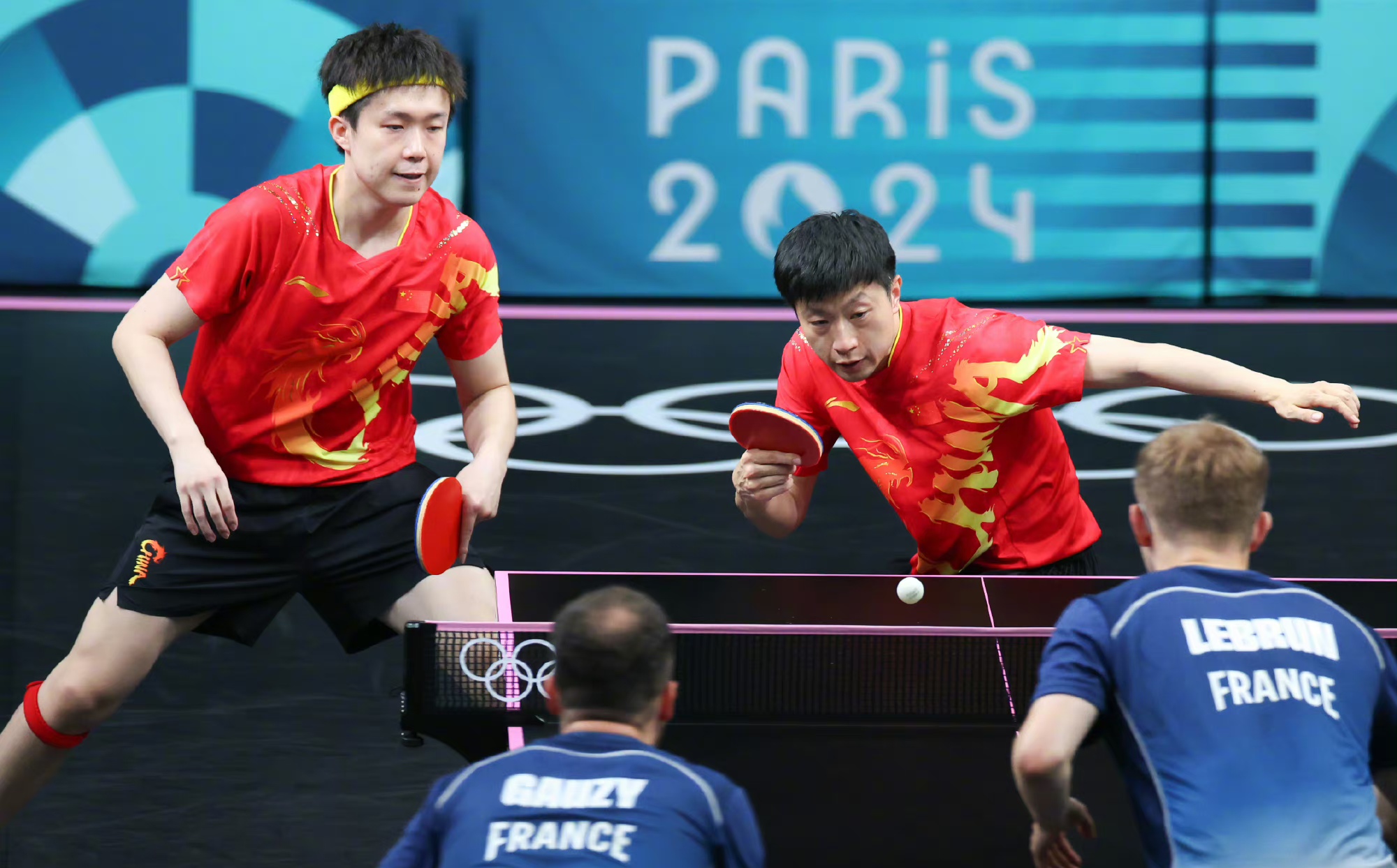 法国乒乓球队完胜日本乒乓球队，许昕统治全场