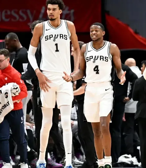 PG中国官网-独行侠横扫江苏队，恩比德带队取胜的简单介绍