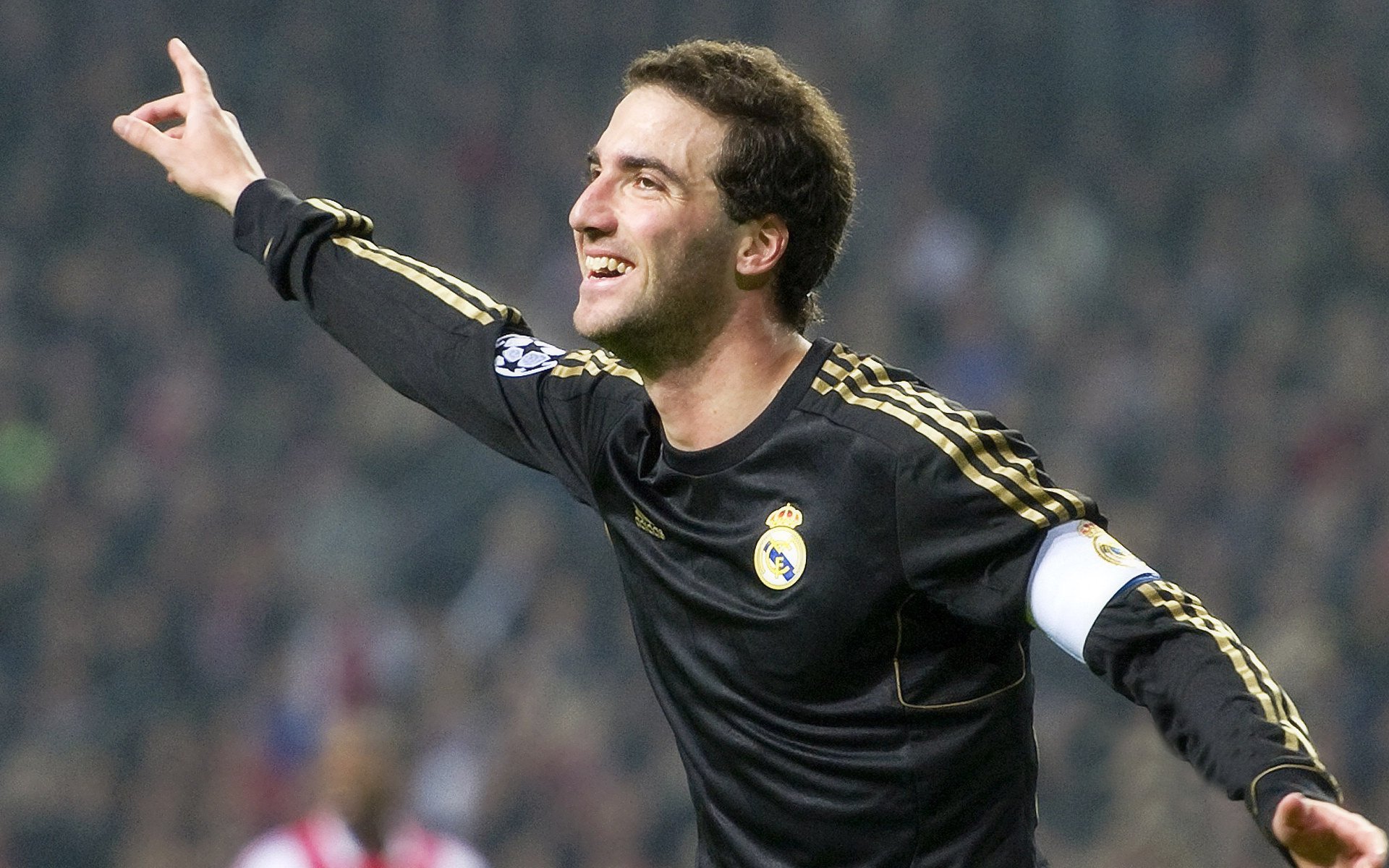 当东方铁骑遇上西方王权，深圳队击溃国王，保罗在世界排名争夺战接管比赛